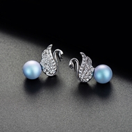 Picture of Sparkly Animal Swarovski Element Pearl Stud Earrings