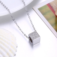 Picture of White Small Pendant Necklace with Low MOQ