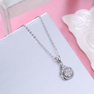 Picture of Unusual Small White Pendant Necklace