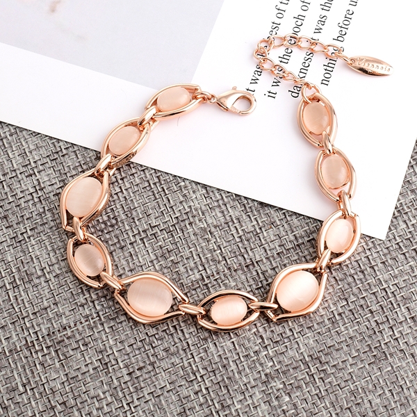 Picture of Purchase Rose Gold Plated White Fashion Bracelet Exclusive Online