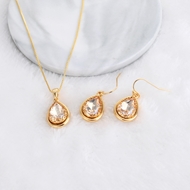 Picture of Irresistible Yellow Gold Plated Necklace and Earring Set with No-Risk Return