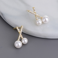 Picture of Impressive White Gold Plated Stud Earrings with Low MOQ