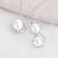 Picture of Sparkling Casual Platinum Plated Necklace and Earring Set