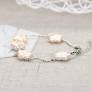 Picture of Classic White Fashion Bracelet with Beautiful Craftmanship