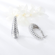 Picture of Dubai Zinc Alloy Small Hoop Earrings at Unbeatable Price