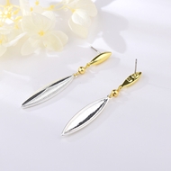 Picture of Sparkly Dubai Zinc Alloy Dangle Earrings