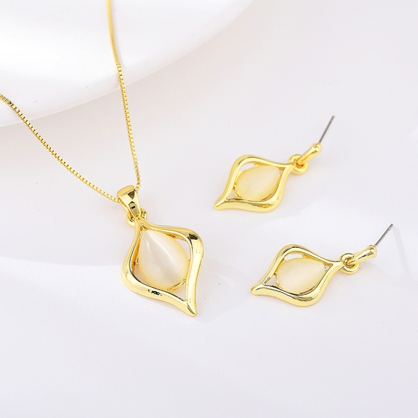 Picture of Hypoallergenic Gold Plated Small 2 Piece Jewelry Set with Easy Return