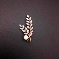 Show details for Amazing Swarovski Element White Brooche Show details for Amazing Swarovski Element White Brooche