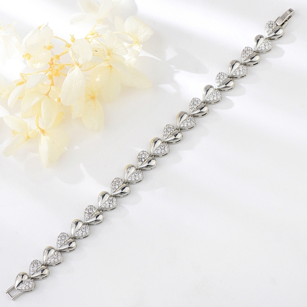 Picture of Delicate White Fashion Bracelet of Original Design