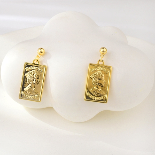 Picture of Amazing Medium Classic Dangle Earrings