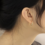 Picture of Delicate Gold Plated Stud Earrings with Beautiful Craftmanship