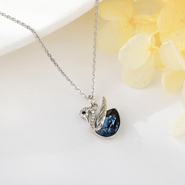 Picture of Popular Swarovski Element Small Pendant Necklace