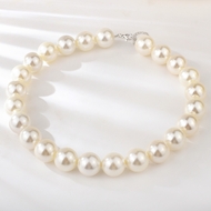 Show details for Great shell pearl White Pendant Necklace Show details for Great shell pearl White Pendant Necklace