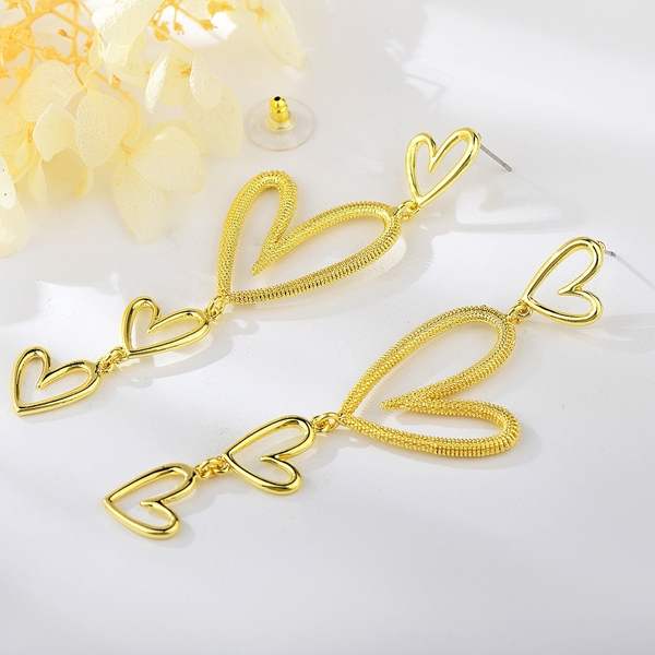 Picture of Love & Heart Zinc Alloy Dangle Earrings with Fast Shipping