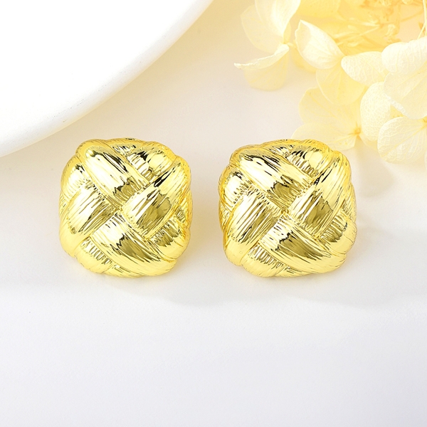 Picture of Low Cost Zinc Alloy Dubai Stud Earrings with Low Cost