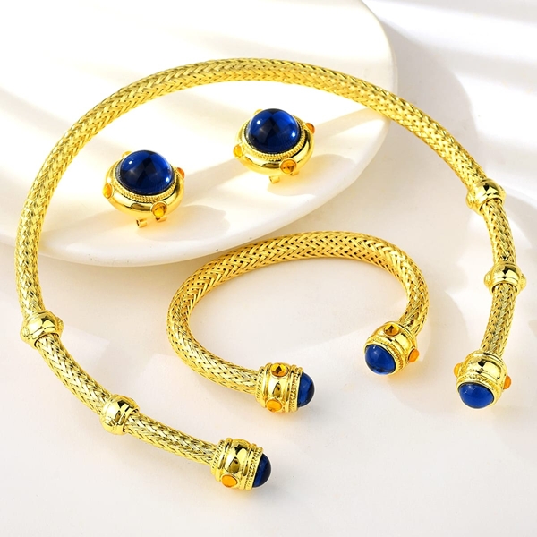 Picture of Amazing Irregular Gold Plated 2 Piece Jewelry Set