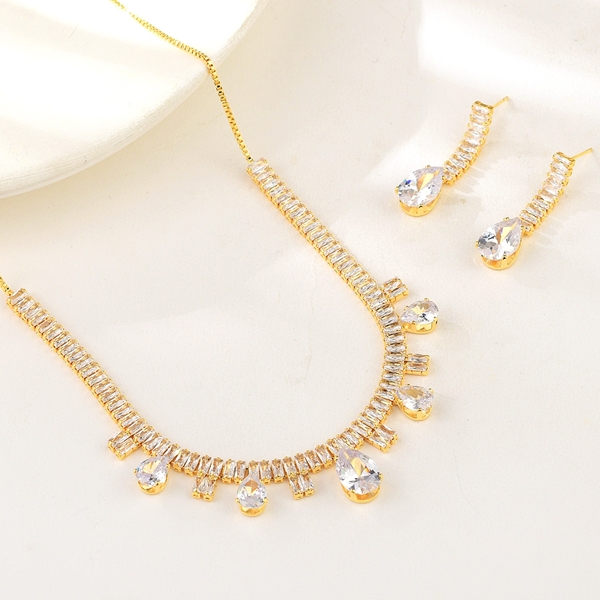 Picture of Great Cubic Zirconia Gold Plated 2 Piece Jewelry Set